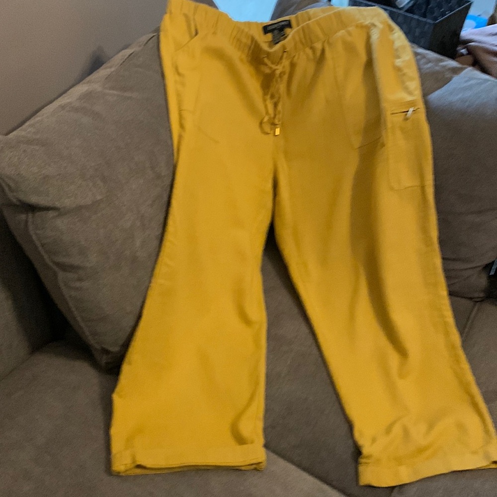 Ellen Tracy Yellow Linen Drawstring Capris XL